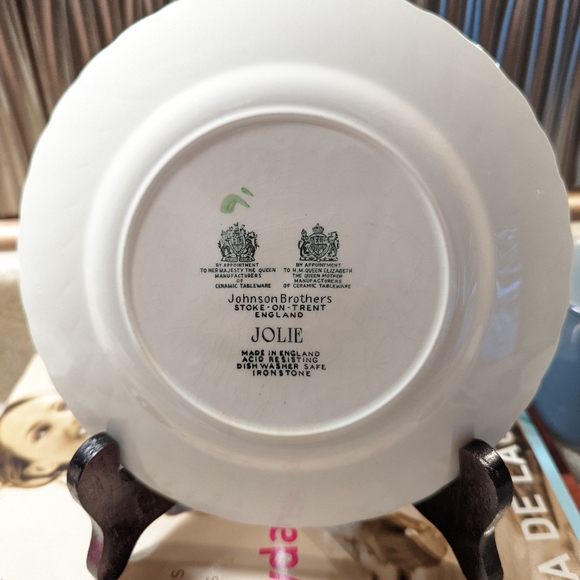 Vintage Johnson Brothers.  B03 - Picture 2 of 3